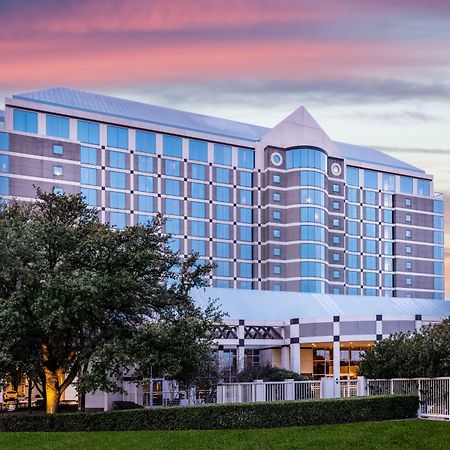 Renaissance Dallas North Hotel Фармърс Бранч Екстериор снимка