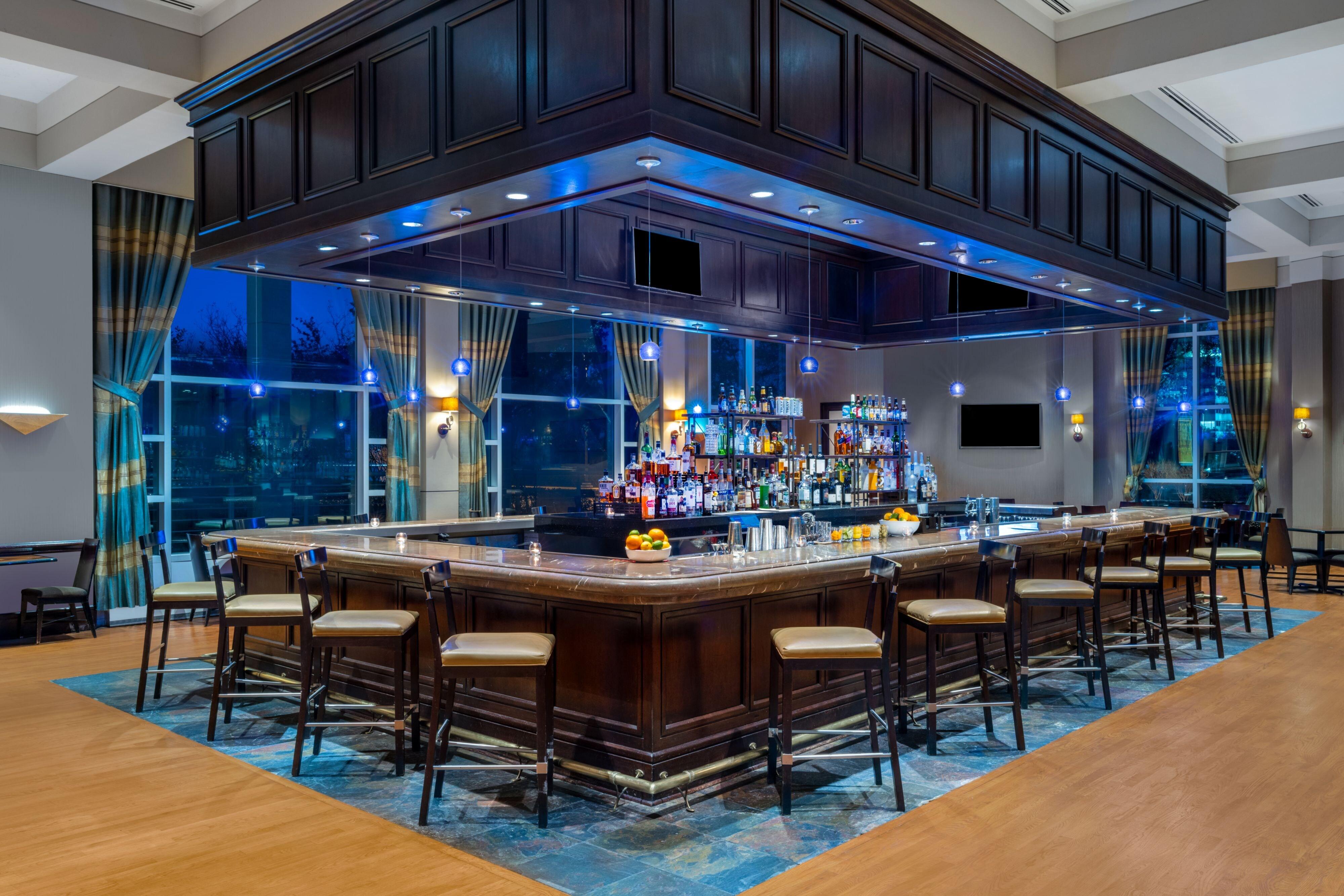 Renaissance Dallas North Hotel Фармърс Бранч Екстериор снимка