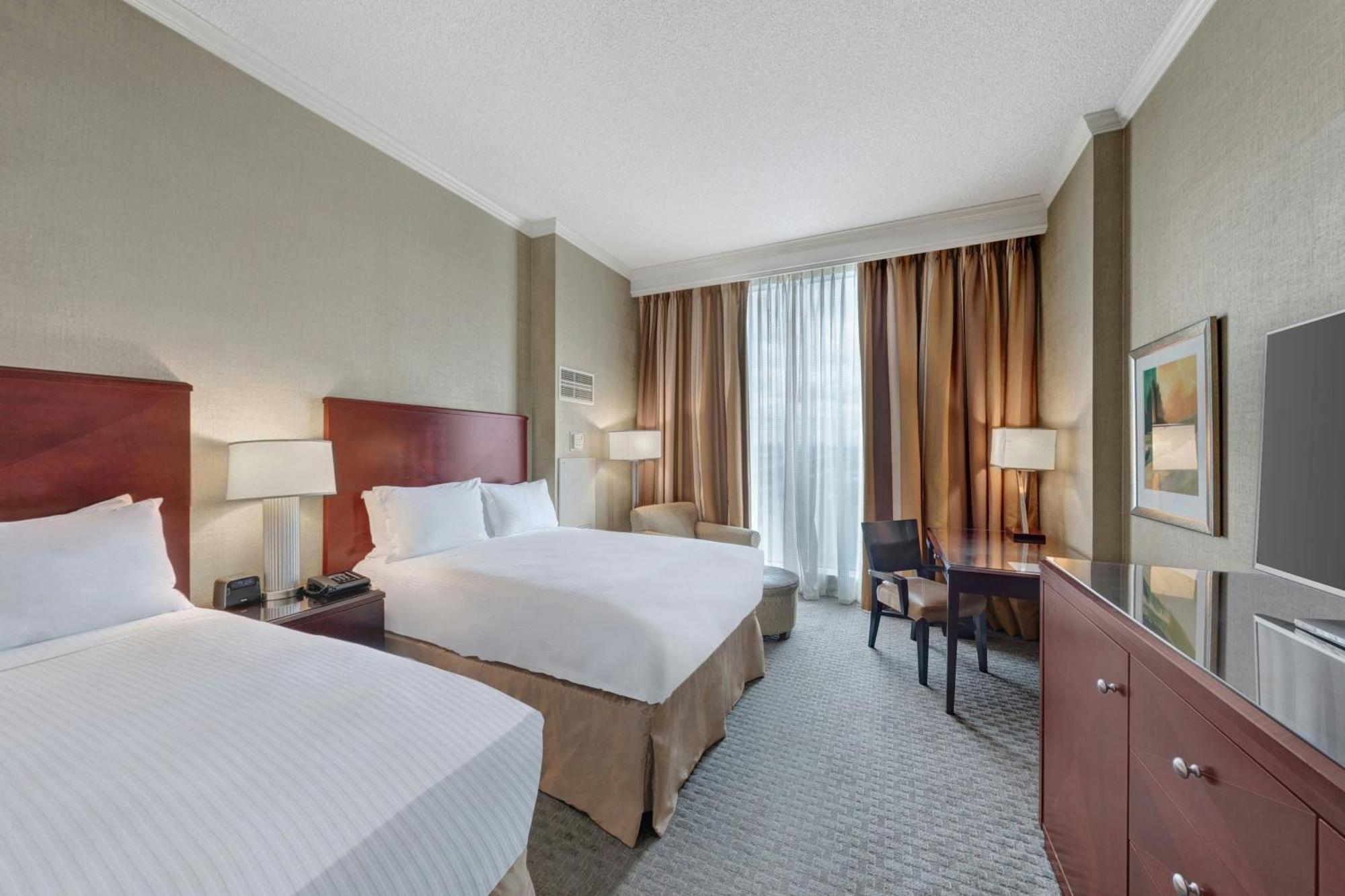 Renaissance Dallas North Hotel Фармърс Бранч Екстериор снимка